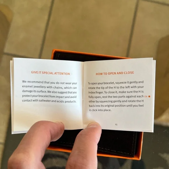 Hermès Clic HH Men’s Bracelet in Gris Étain Mat - Picture 8 of 14